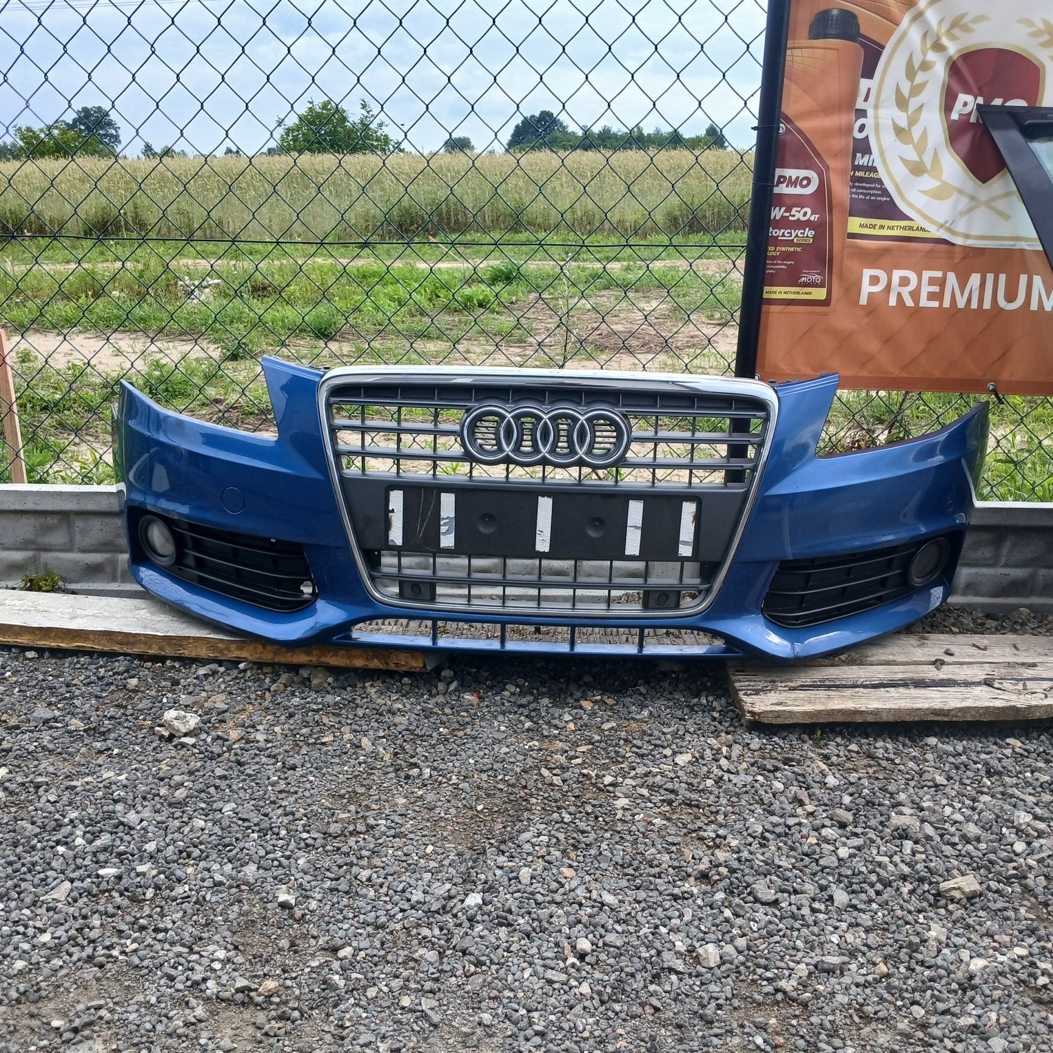 Zderzak przedni Audi a4 b8