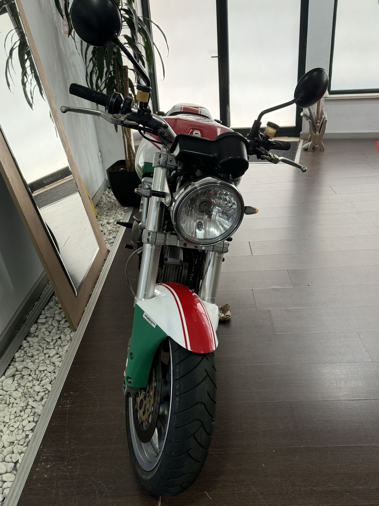 Ducati monster 900