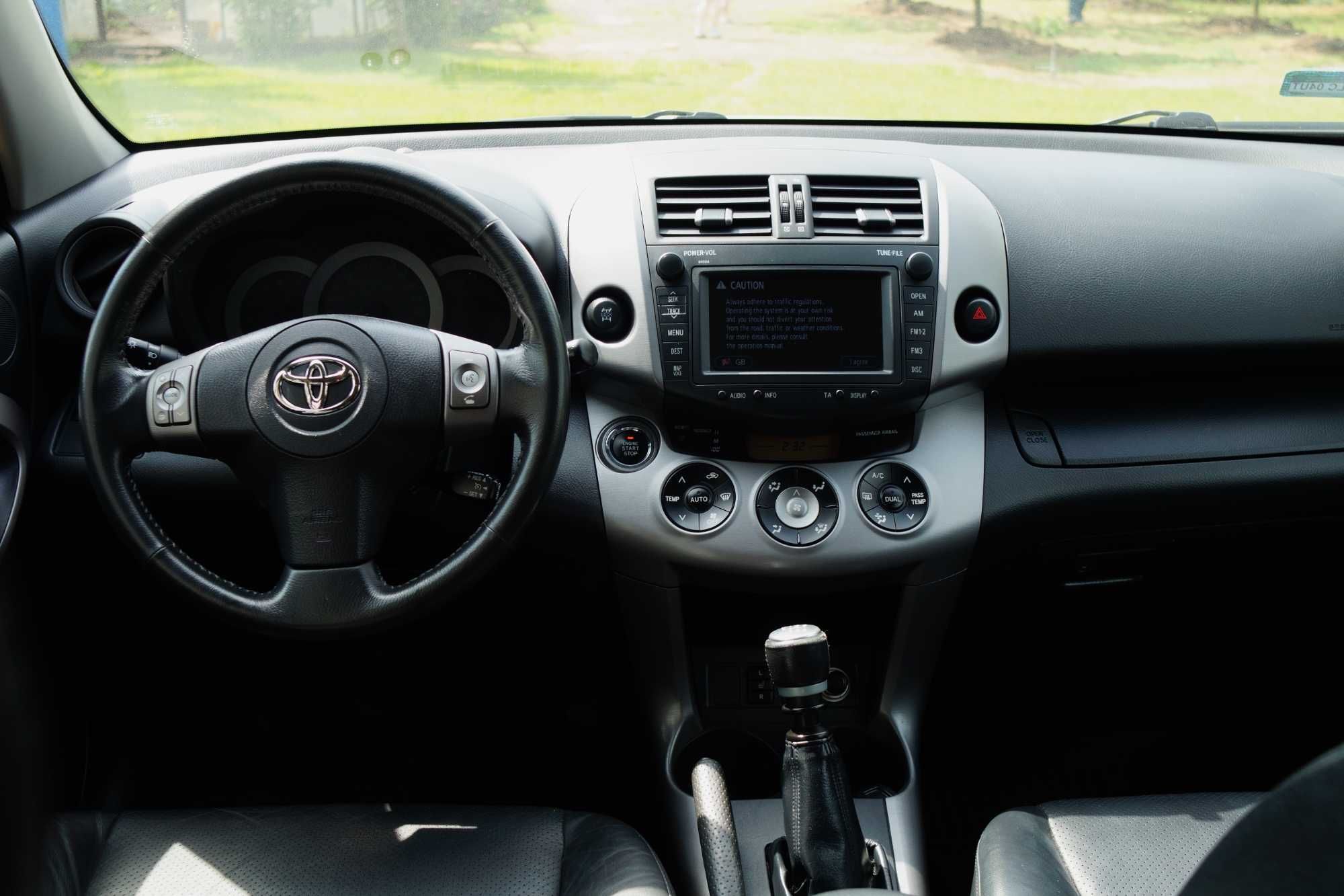 Toyota RAV4 2006r. 177 KM