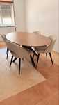 Conjunto mesa e cadeiras Kave Home