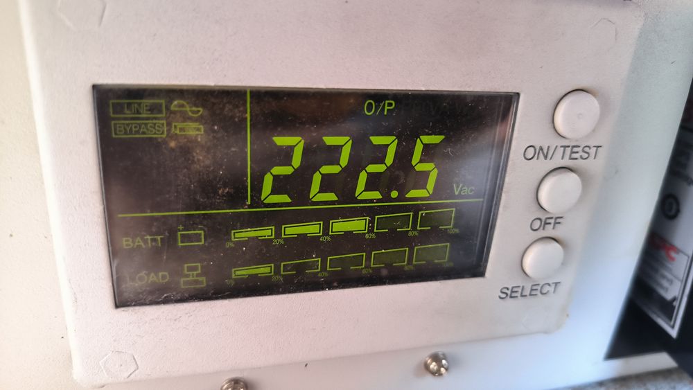 Бесперебійник ДБЖ Powercom SMK-3000AL RM