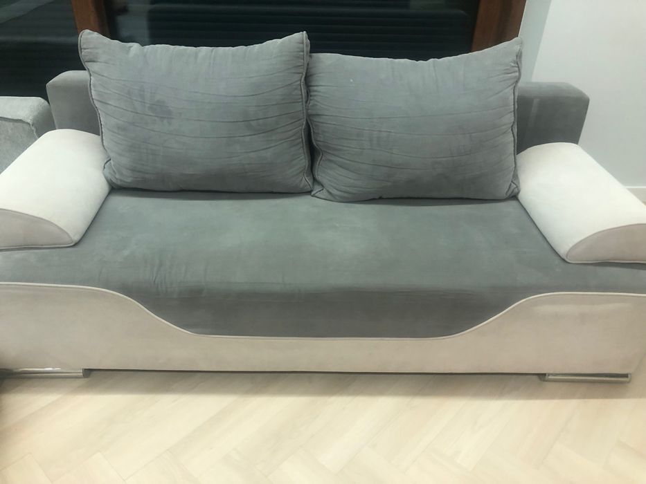 Sprzedam kanapę w dobrym stanie