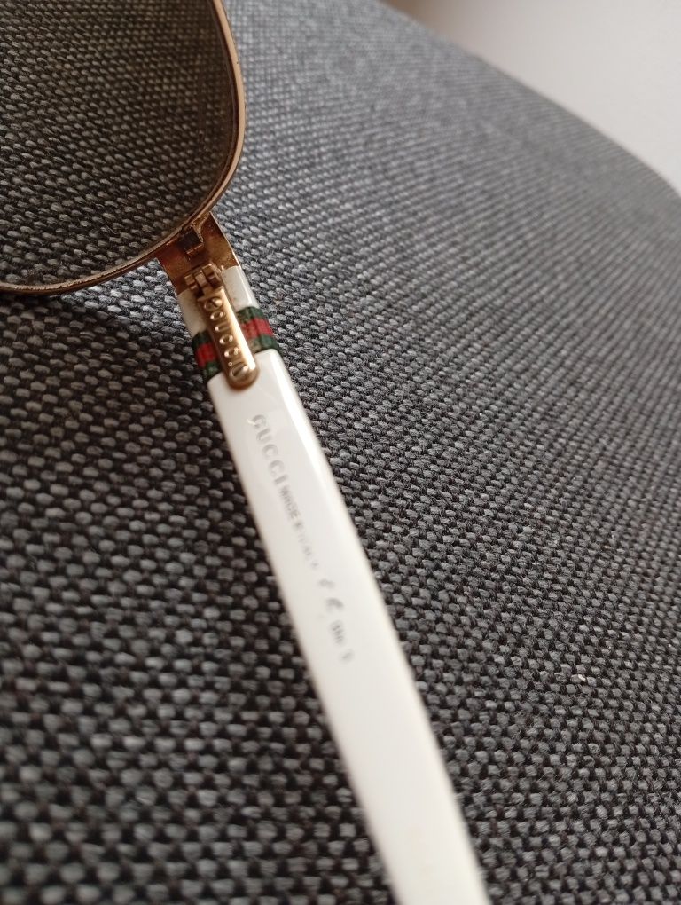 Oryginalne okulary przeciwsłoneczne damskie Gucci w stanie bardzo dobr