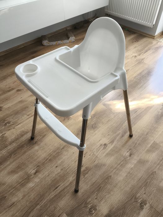Krzesełko do karmienia dla dziecka