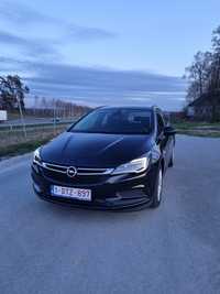 Opel Astra 1.6 diesel 110km 2016 rok
