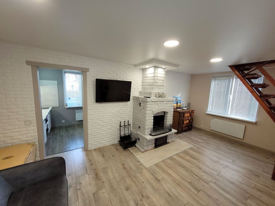 Продам Шикарный Дом -Дача недалеко от Левого берега