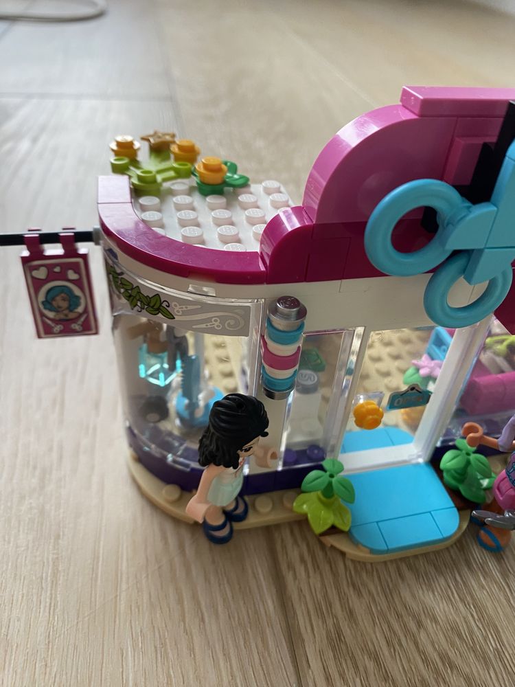 LEGO Friends Парикмахерская Хартлейк Сити (41391)