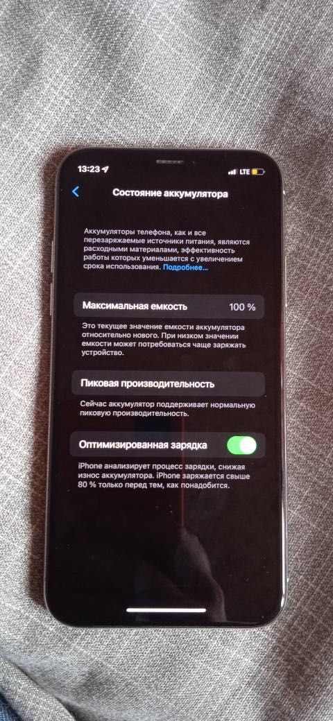 iPhone X, 64ГБ, аккумулятор 100%