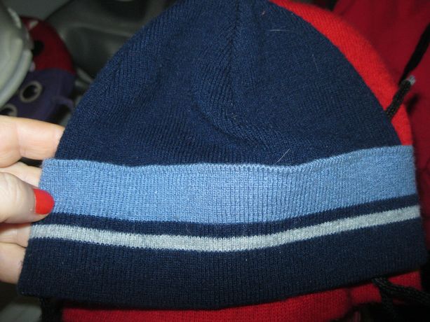 детская шапка на мальчика отличная нехолодная демисезонная синяя