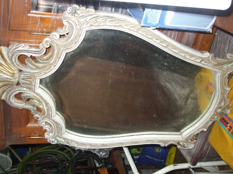 Espelho lapidado guarniçao lacada muito bonito