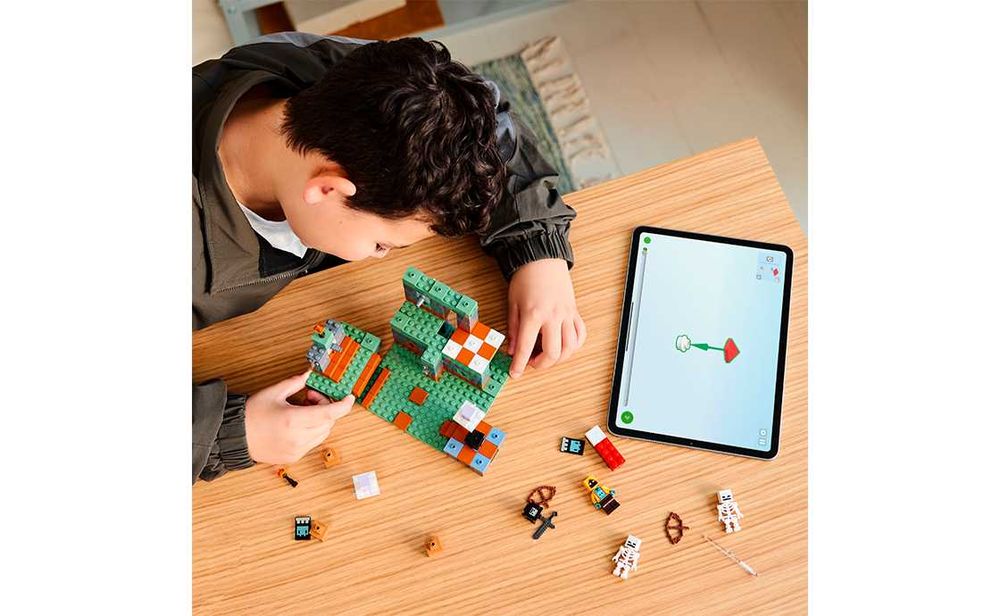 Lego Minecraft 21271 Дворец испытаний. В наличии