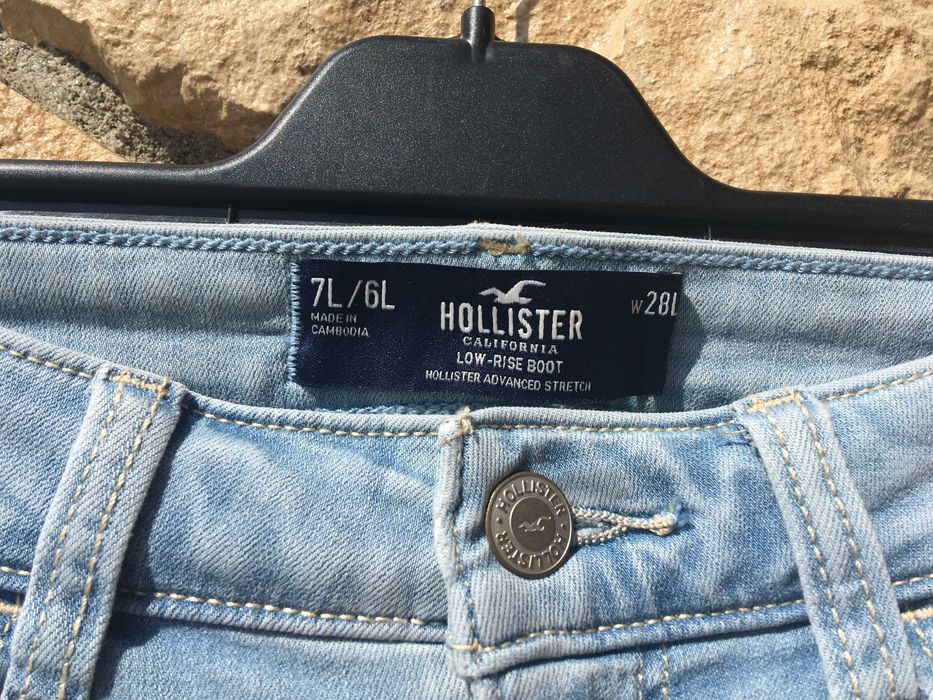 Dois pares de jeans Hollister, Bootcut novos e sem etiqueta 6L/7L/28W