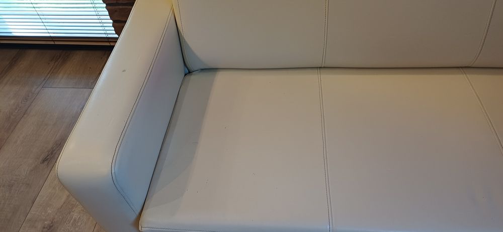 Sofa rozkładana z pojemnikiem
