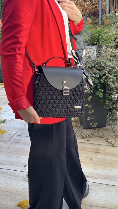 Torebka wykonana na szydełku