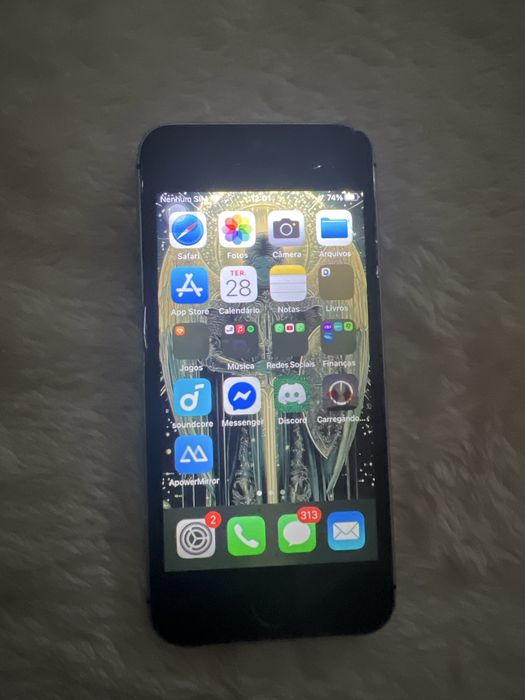 Iphone SE usado.