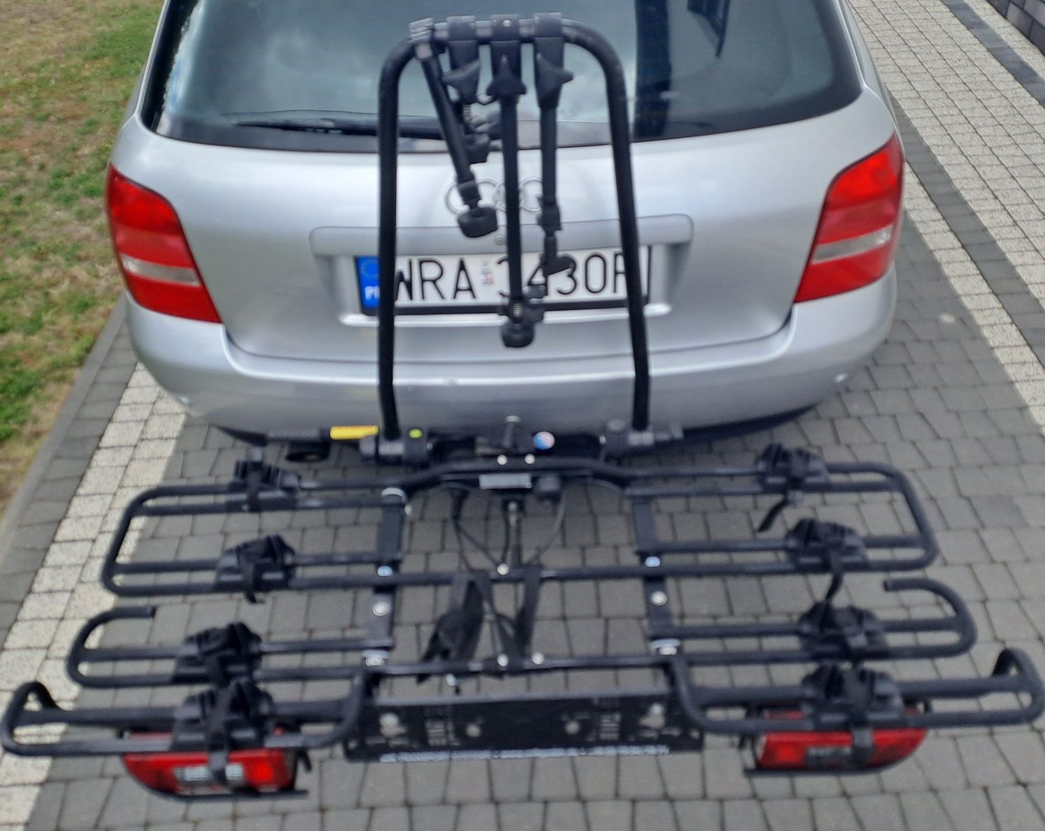 Bagażnik rowerowy MFT Multi Cargo na 4 rowery.
