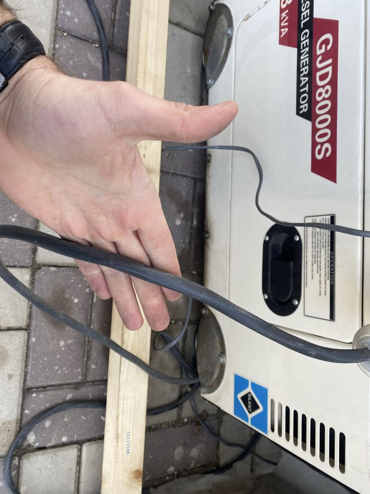 Продам дизельный Генератор Gucbir 8000S 8 kVA + Короб + Кабель 45м