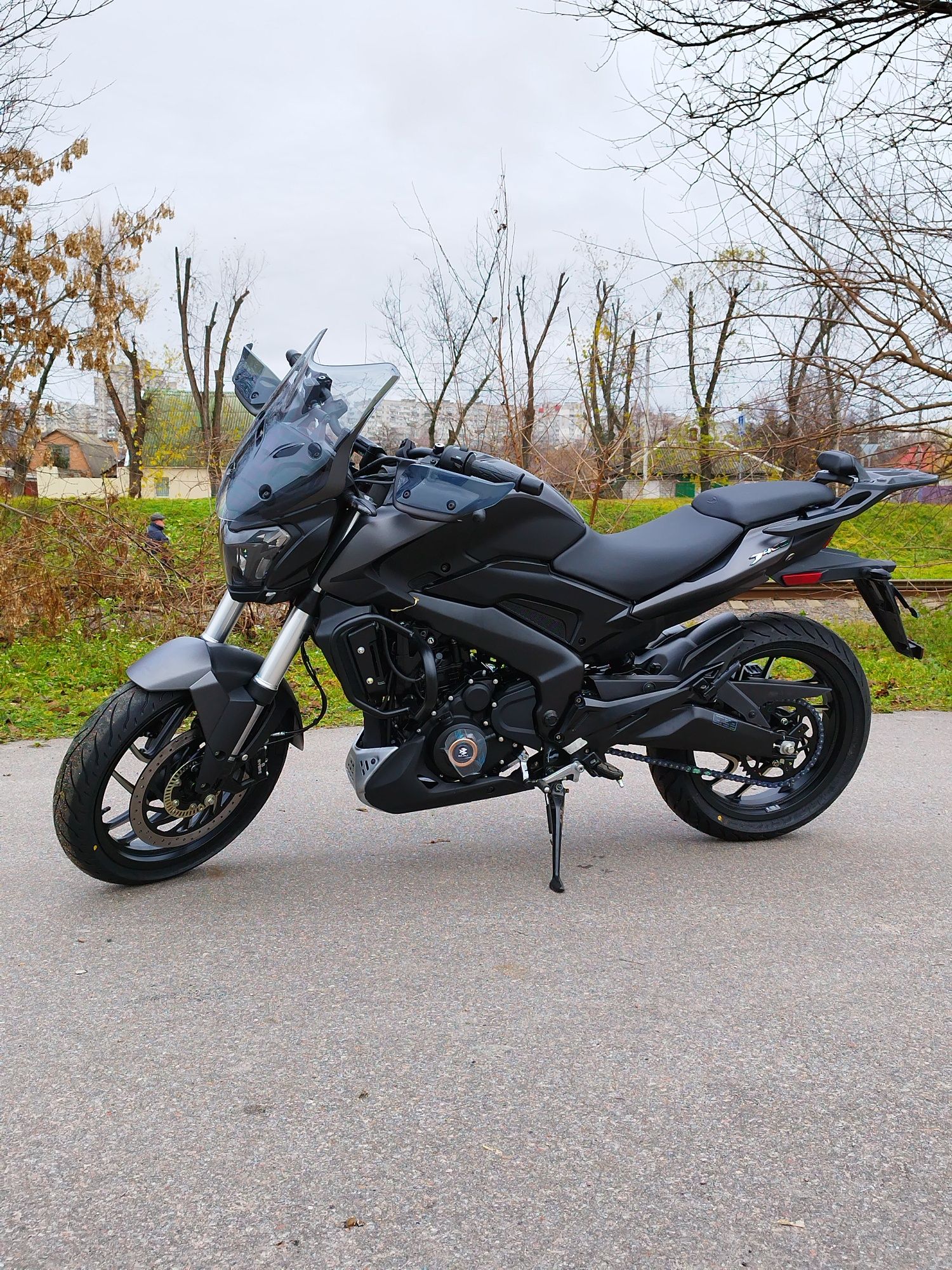 Мотоцикл Bajaj Dominar 400