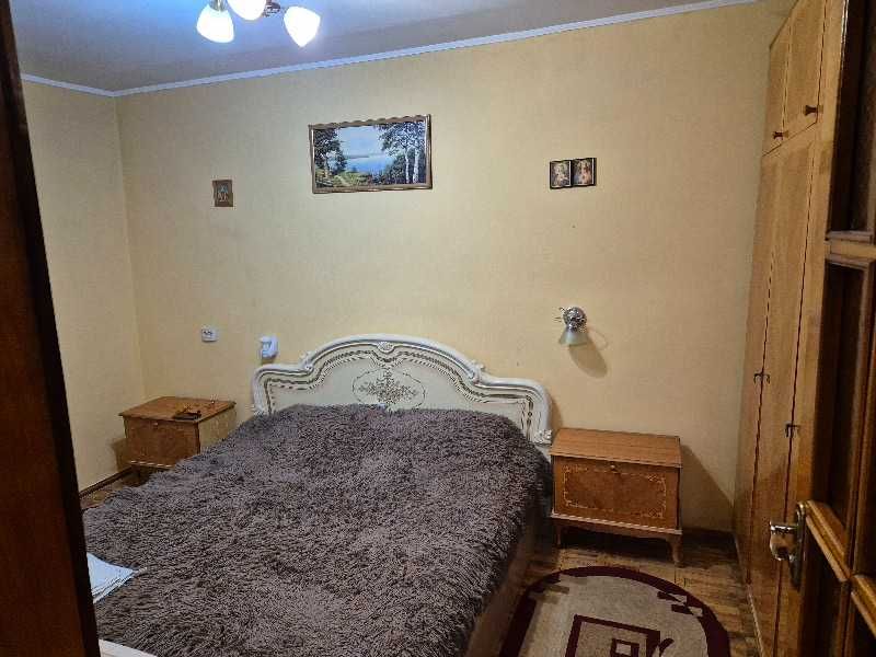 Видається подобово двокімнатна квартира