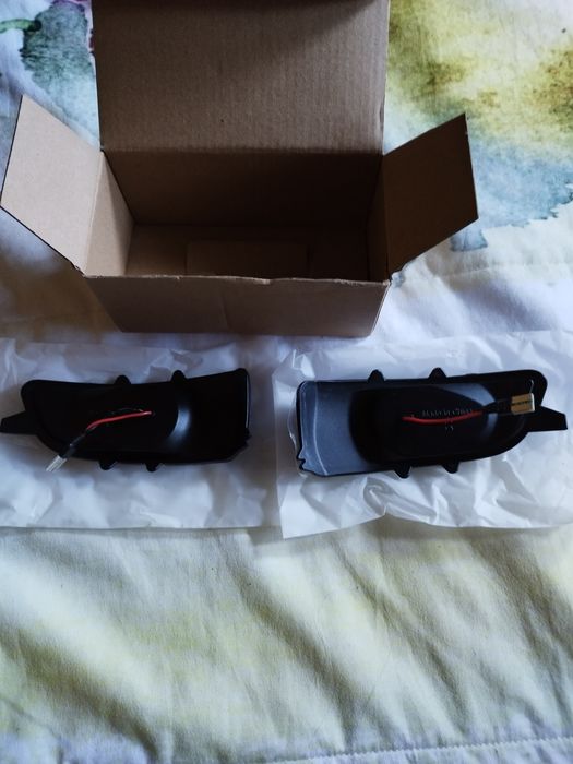 Piscas espelhos dinâmicos para Volvo