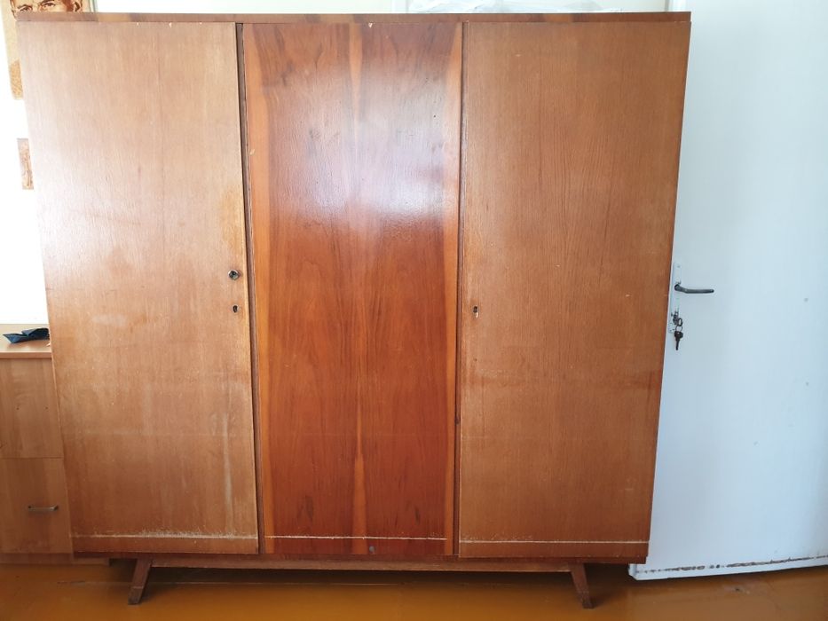 Szafa 3-drzwiowa drewniana (vintage, PRL, retro))