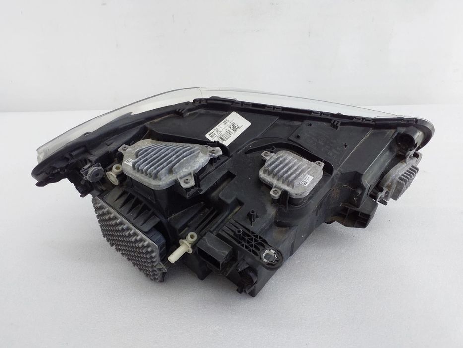 Ótica / farol esquerda BMW X1 (F48)