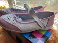 Кожаные туфли для девочки, фирма В&G, 36р.