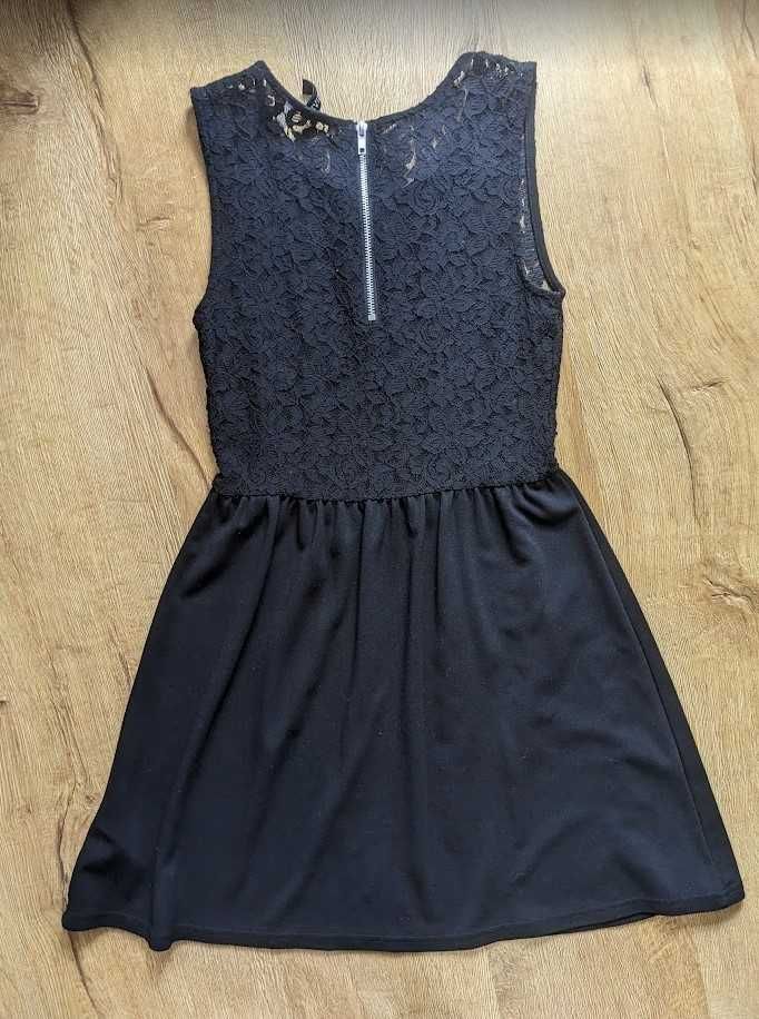 Плаття чорне H&M (DIBIDED) жіноче, маленька чорна сукня міні, мереживо