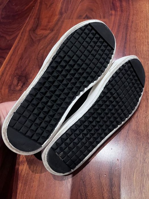 Продам  женские утепленные замшевые слипоны