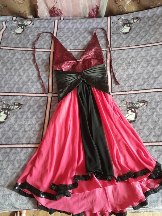 Вартість сукні 300 грн