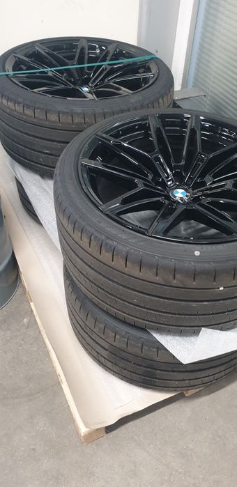 Jantes originais modelo M com pneus para BMW M2 (G87)