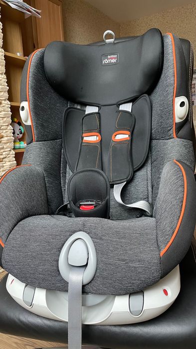 Автокресло britax römer