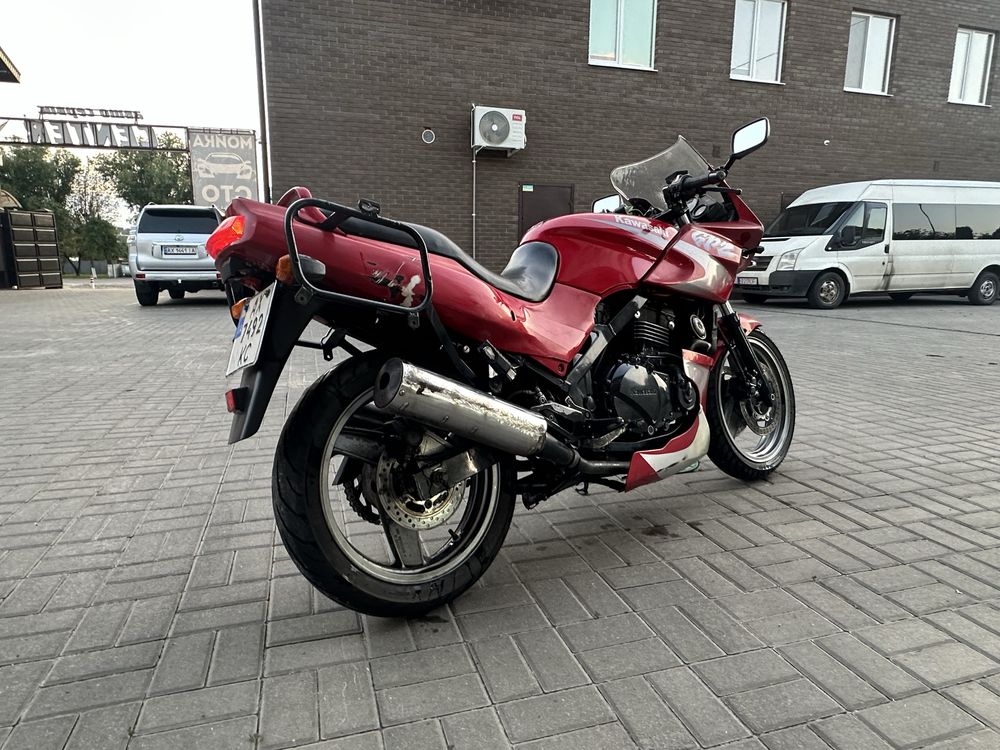 Kawasaki GPz 500