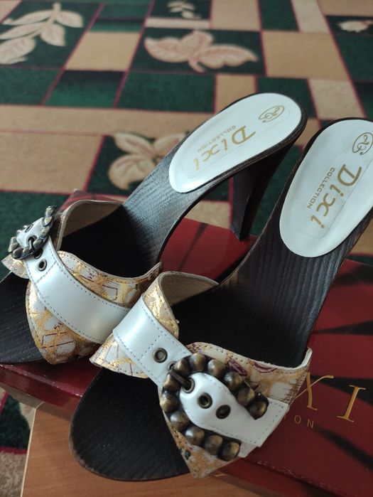 Шлепки Dixi на каблуке