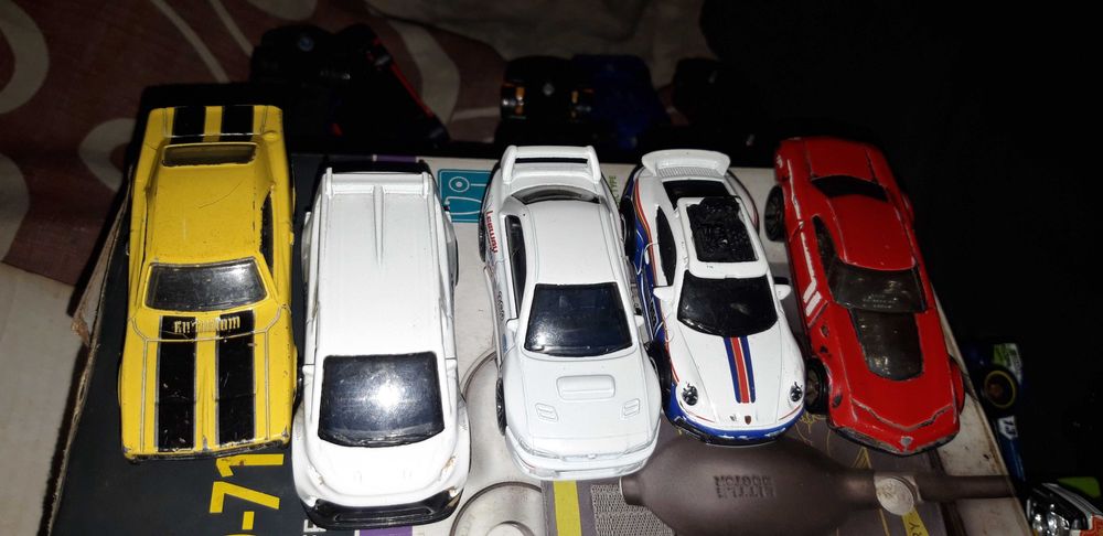 Продаю Hot Wheels