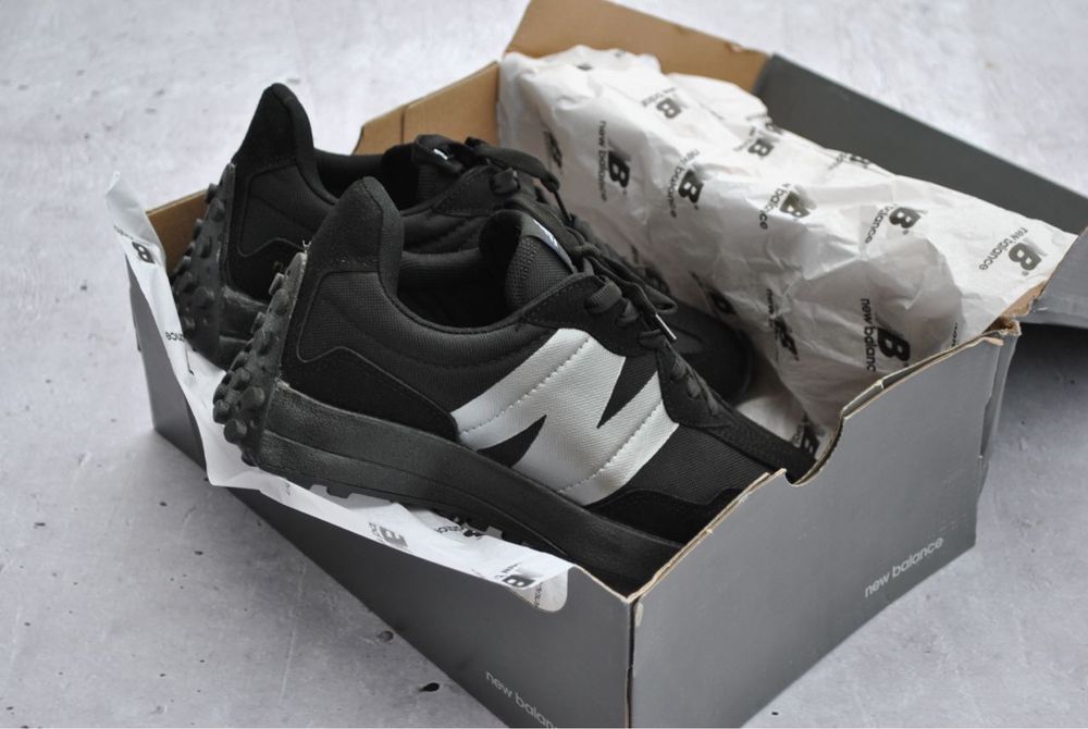Кросівки New Balance 327  Black/Grey