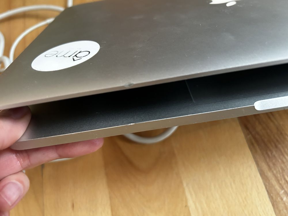 Macbook Pro apple A1502 używany