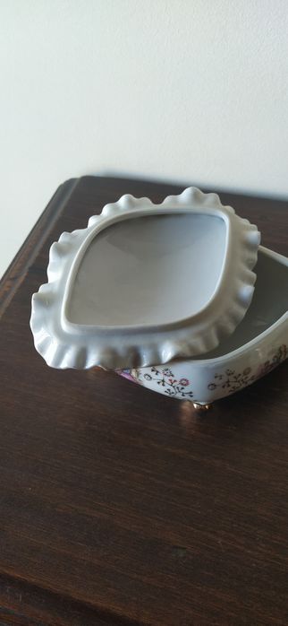 Guarda Jóias muito antigo.