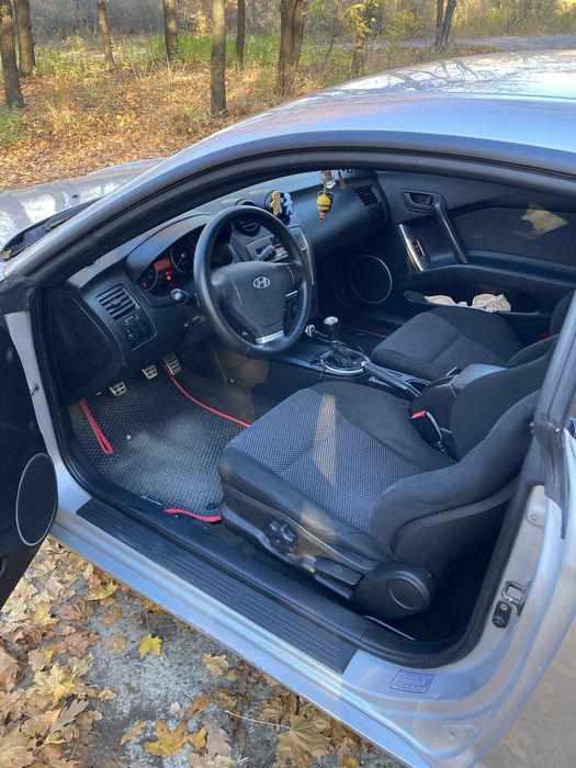 Hyundai coupe tiburon