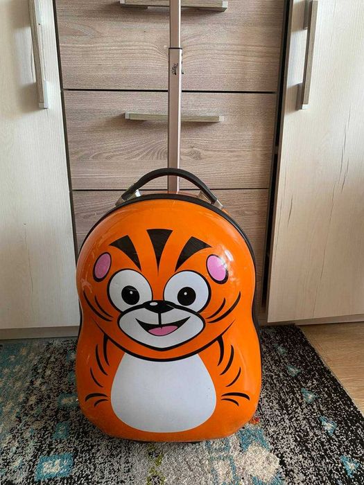 Дитячий чемодан на колесах, Tiger