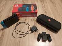 Nintendo Switch + Pokrowiec podróżowy