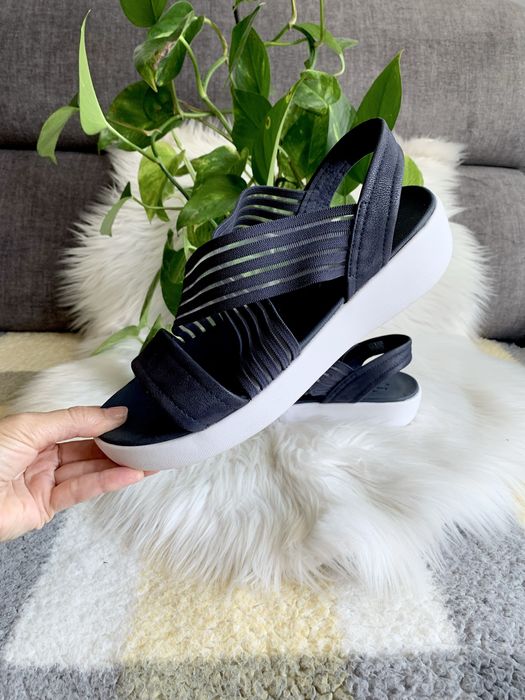 Skechers 39 granatowe sandaly