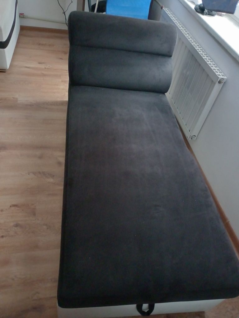 Sofa, łóżko z pojemnikiem na pościel