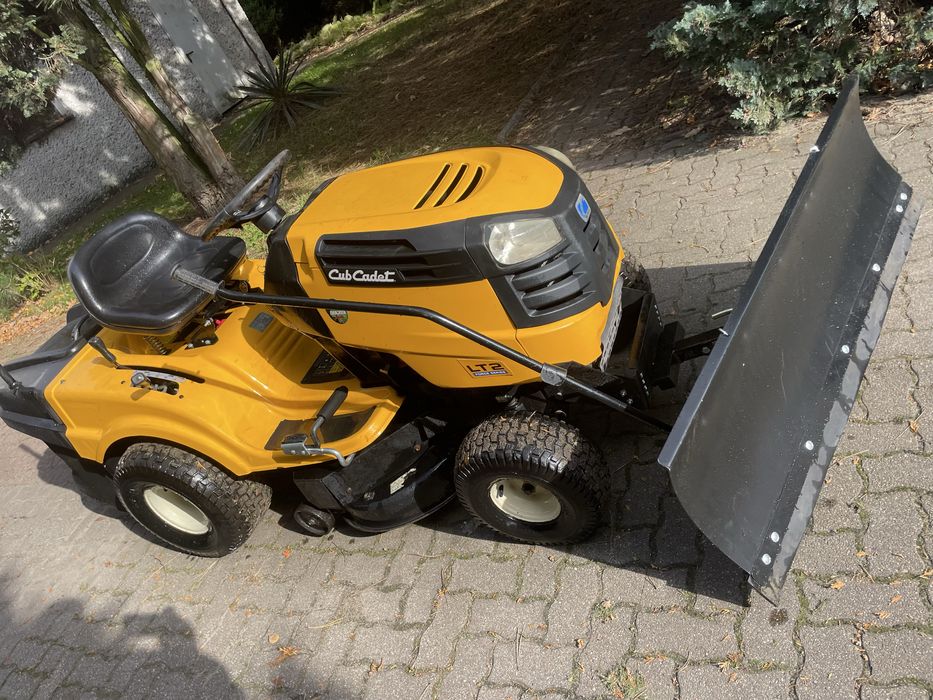Traktorek cub cadet lt2