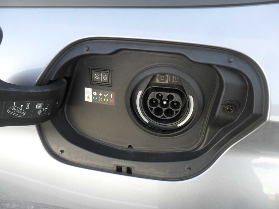 PEUGEOT 308 SW 1.6 PHEV AUTO 180CV (2023)