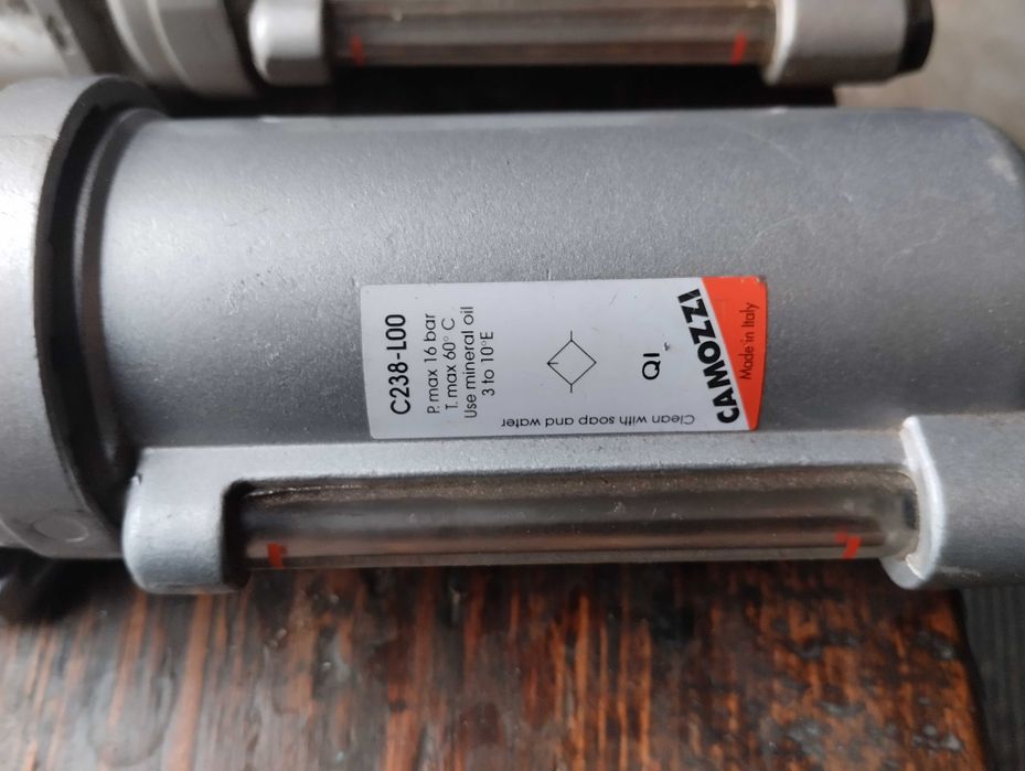 Фільтр влагоотделитель