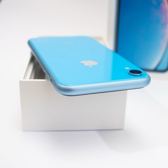 iPhone XR на 128 ГБ АКБ 100% айфон