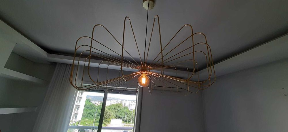Luminária de teto em design moderno dourado
