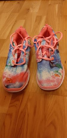 Kolorowe buty sportowe damskie