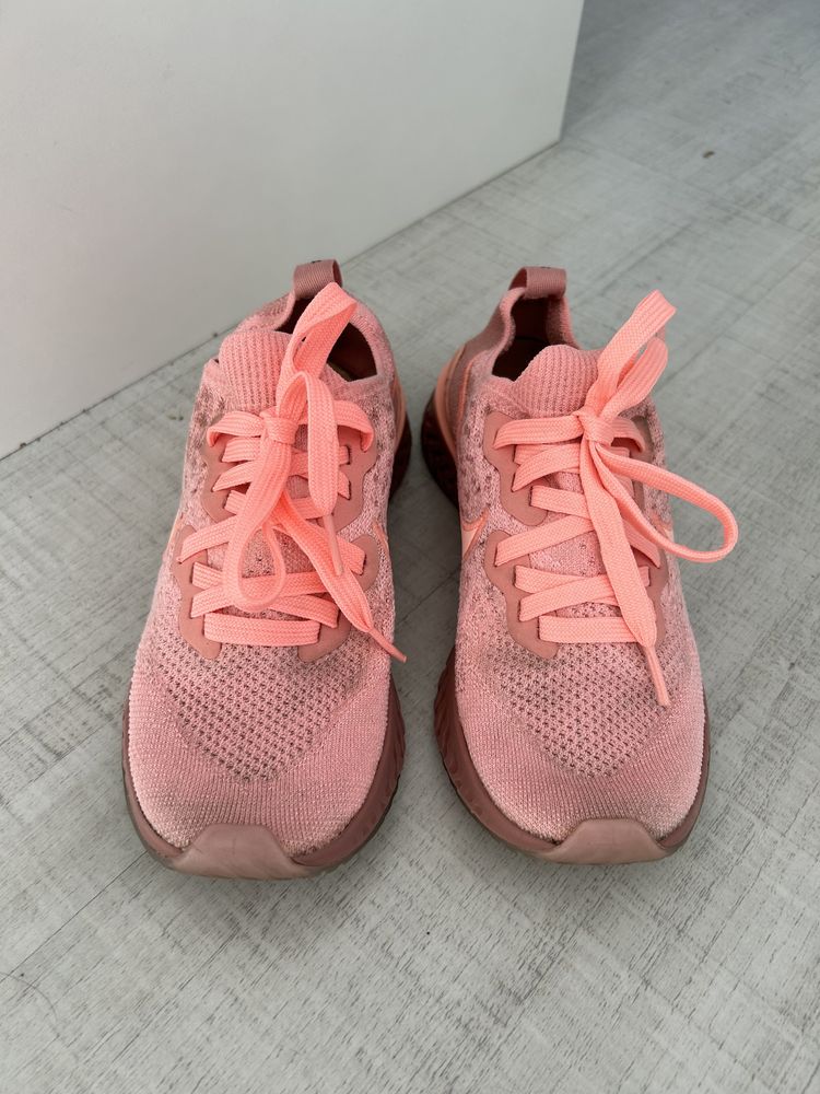 Nike react do biegania r.36.5